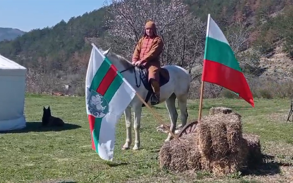 
В истински спектакъл с коне се превърна днешният Тодоровден на крепост „Туида“ в Сливен. Общоградското тържество „Конете на българите“ отбеляза и откриването...